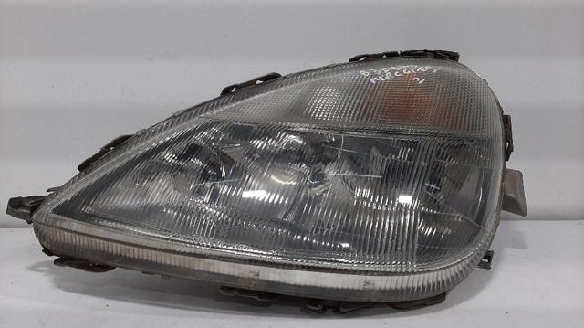 Reflektor prawy 1688201061 MERCEDES