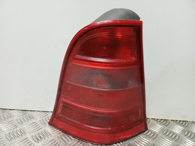 Lampa zespolona tylna prawa 1688203064 MERCEDES