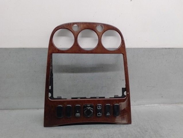 1688203610 Mercedes