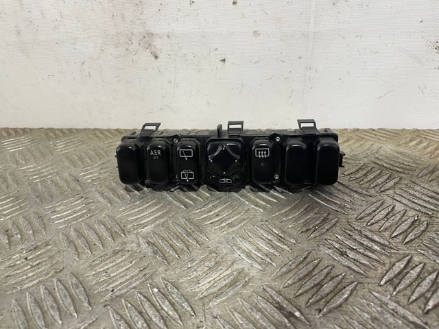 1688203610 Mercedes