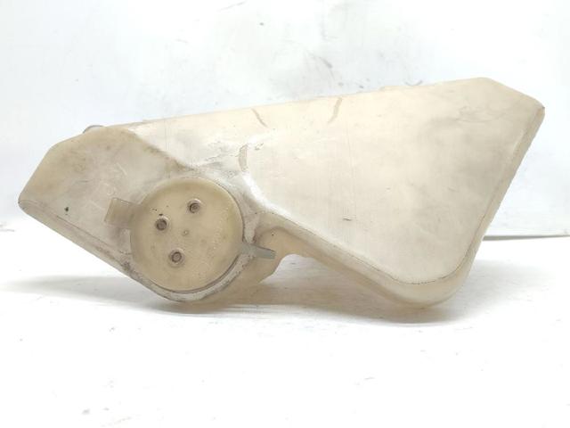Zbiorniczek spryskiwacza szyb 1688690220 MERCEDES