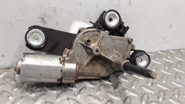 1689913 Ford