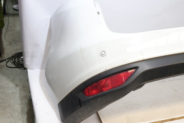 Zderzak tylny 1698586 FORD