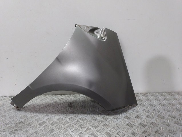 Błotnik przedni prawy 1698810201 MERCEDES