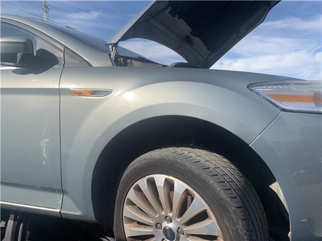 Błotnik przedni prawy 1702313 FORD