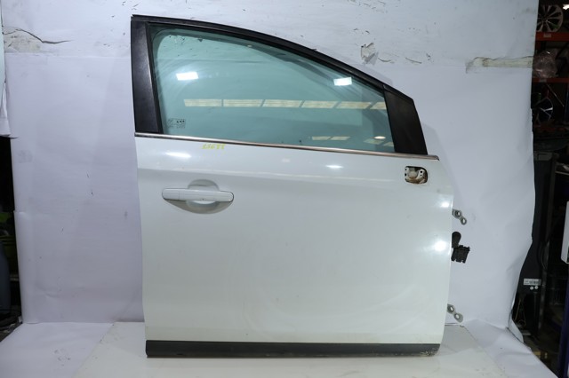 Drzwi przednie prawe 1712678 FORD