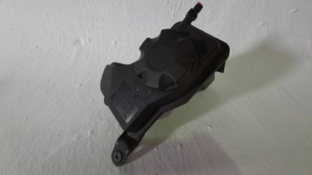 Zbiorniczek wyrównawczy układu chłodzenia 17138570079 BMW