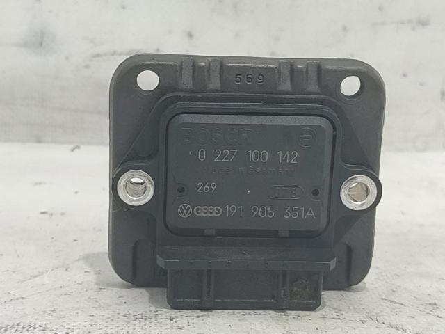 Pompka spryskiwacza szyby przedniej 171955651 VAG