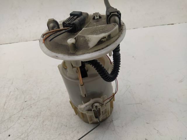 Moduł pompy paliwowej z czujnikiem poziomu paliwa 172020029R RENAULT