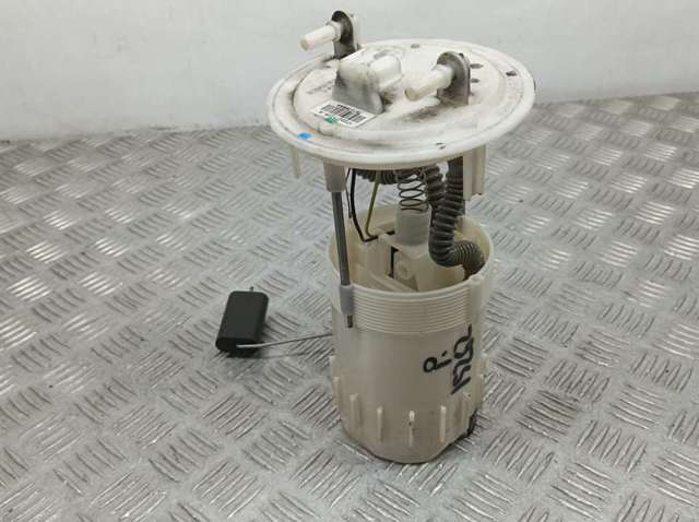 Moduł pompy paliwowej z czujnikiem poziomu paliwa 172027123R RENAULT