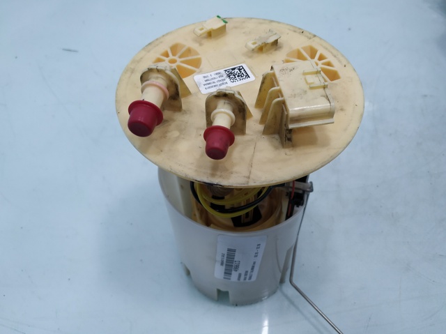 Moduł pompy paliwowej z czujnikiem poziomu paliwa 172027799R RENAULT