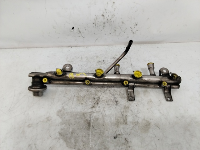 Regulator ciśnienia paliwa w listwie paliwowej 1743378 BMW