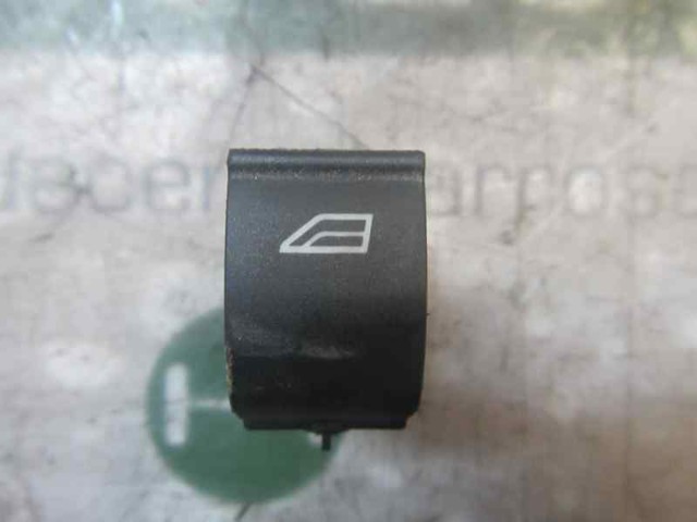 1746832 Ford