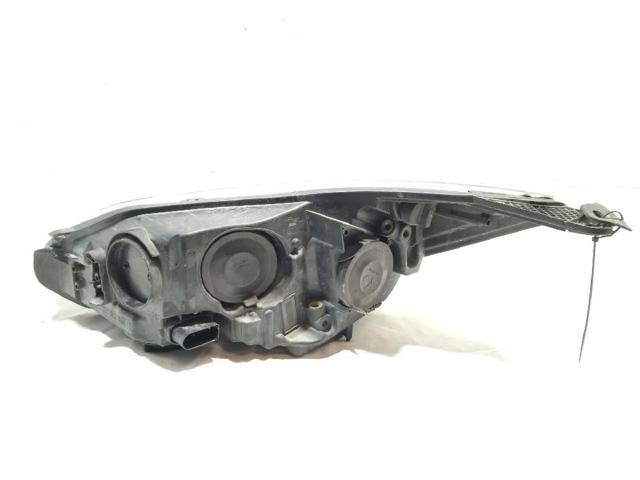 Reflektor prawy Ford Focus 3 CB8