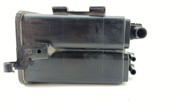 POCHŁANIACZ PAR PALIWA Mitsubishi Outlander CWW