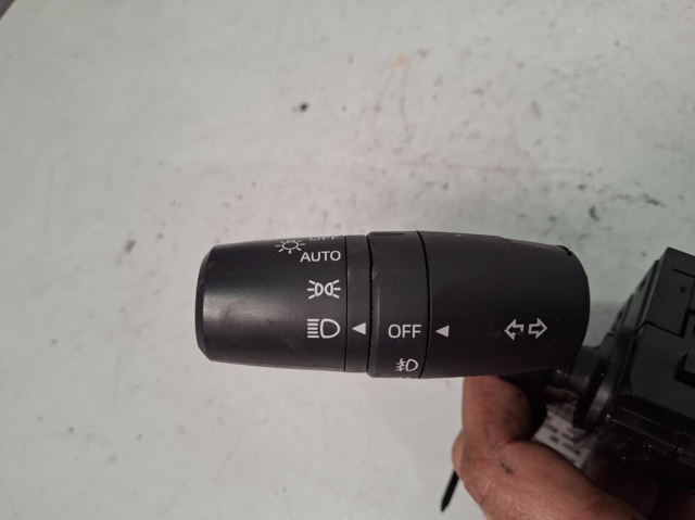 17F887 Mazda