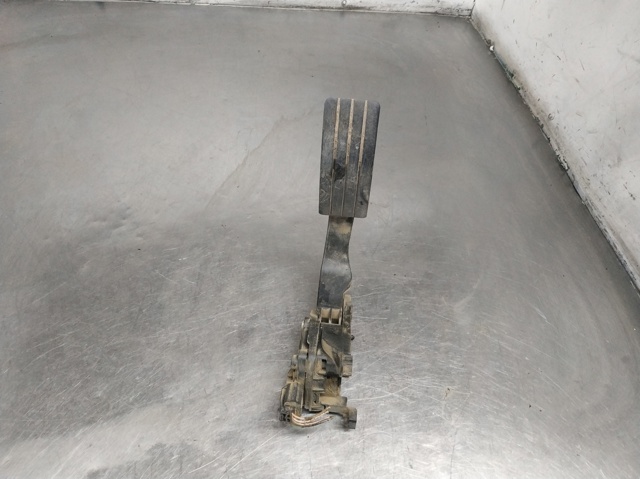 Pedał przyspieszenia (gazu) 180022703R RENAULT