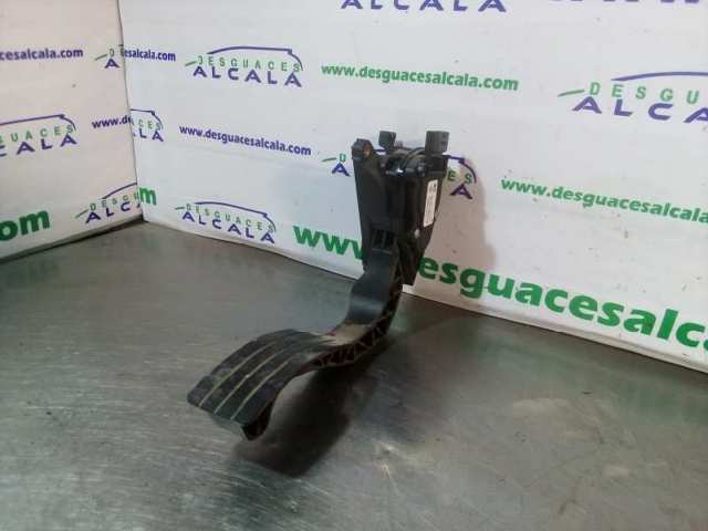 Pedał przyspieszenia (gazu) 180022703R RENAULT