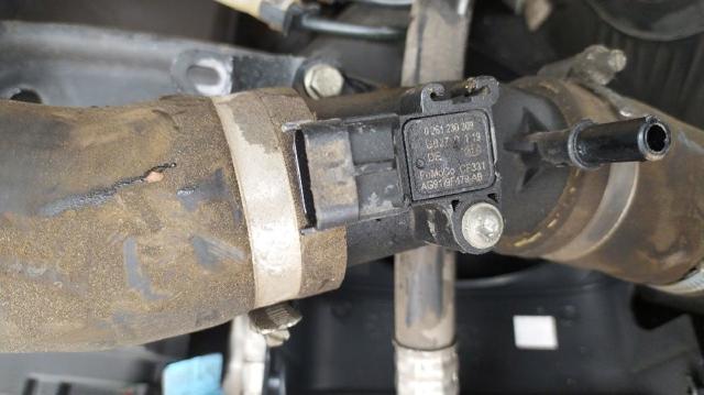 Czujnik temperatury powietrza wlotowego Ford Mondeo 5 CD