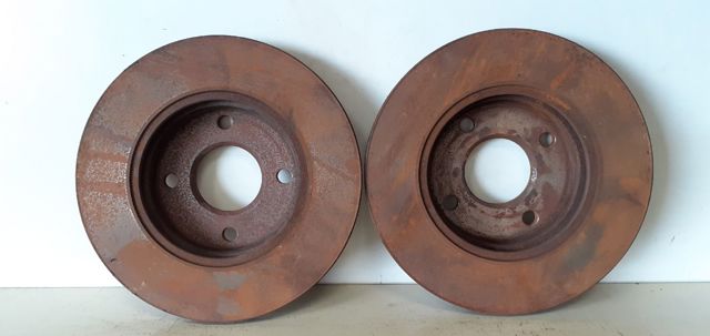 Tarcza hamulcowa przednia 1808479 FORD