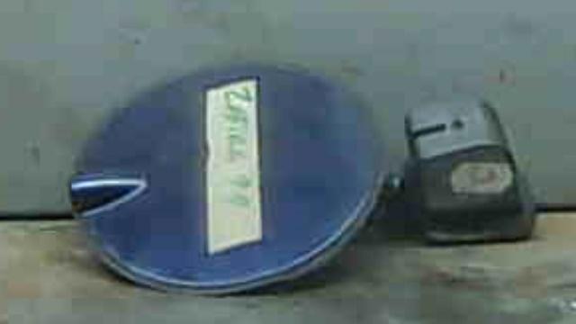 Klapka wlewu paliwa Opel Zafira F75