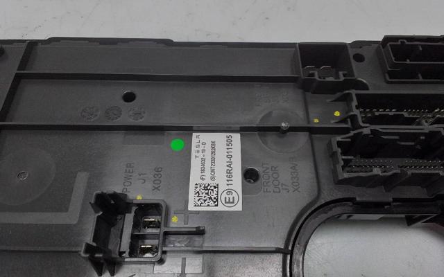 Kupić Blok komfortu Tesla Model 3  5YJ3 w dobrej cenie