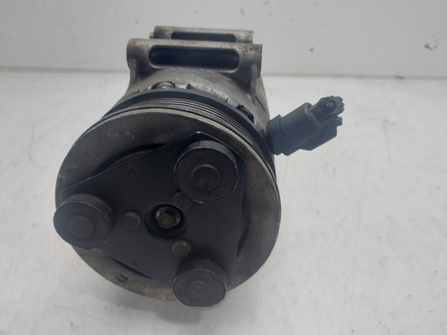 Sprężarka klimatyzacji 1858669 FORD