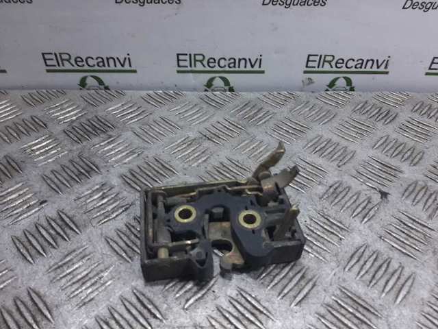 Zamek drzwi przednich prawych 191837016C VAG