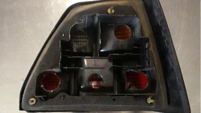 Lampa zespolona tylna lewa 191945111C VAG