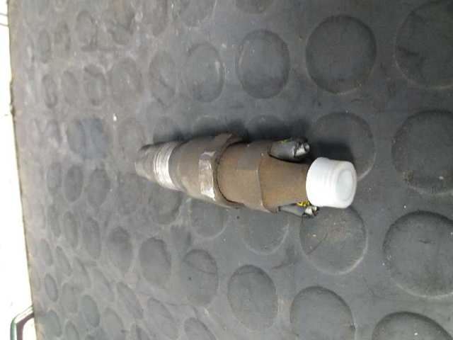 Rozpylacz wtrysku diesla 198477 PEUGEOT