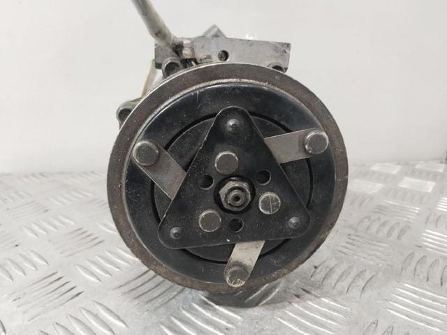 Sprężarka klimatyzacji 19D629 FORD
