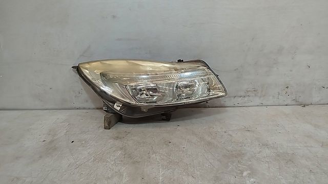 Reflektor prawy 1EJ00963002 OPEL