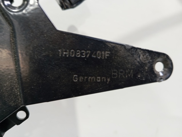 Mechanizm podnoszenia szyby drzwi przednich lewych 1H0837461 VAG
