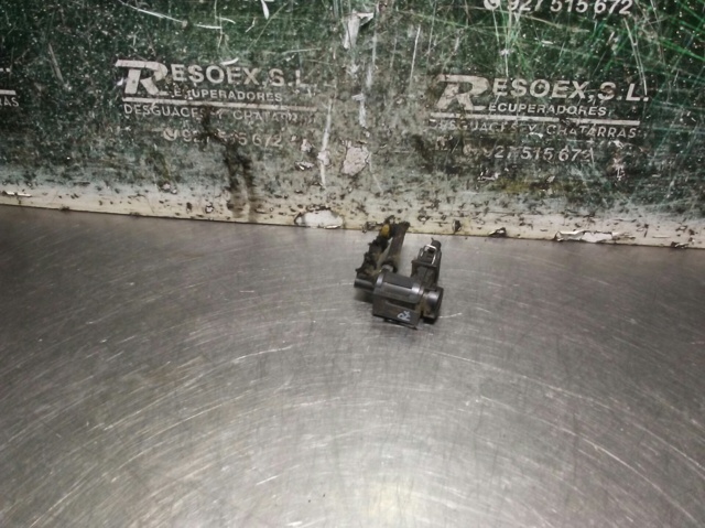 Zawór elektromagnetyczny regulacji klapy EGR 1H0906283 VAG