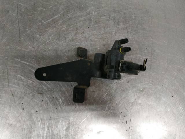 Zawór elektromagnetyczny regulacji klapy EGR 1H0906283 VAG