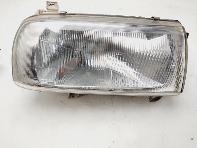 Reflektor prawy 1H5941018H VAG