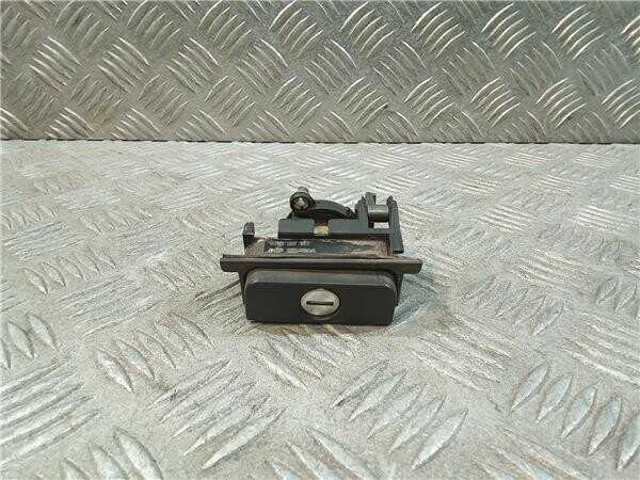 Zamek klapy bagażnika (3/5 drzwi tylnych) 1H6827571 VAG