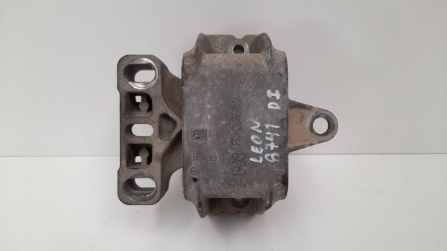 Poduszka (podpora) silnika lewa 1J0199555AH VAG
