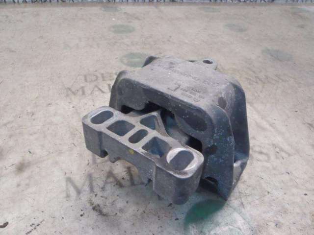 Poduszka (podpora) silnika lewa 1J0199555AJ VAG