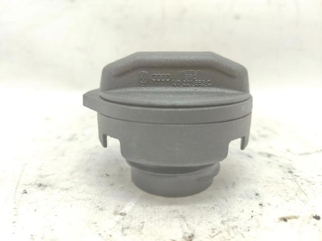 Korek wlewu paliwa 1J0201550BF9B9 VAG