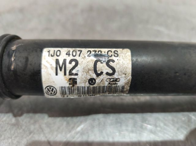Półoś napędowa przednia prawa 1J0407272CS VAG