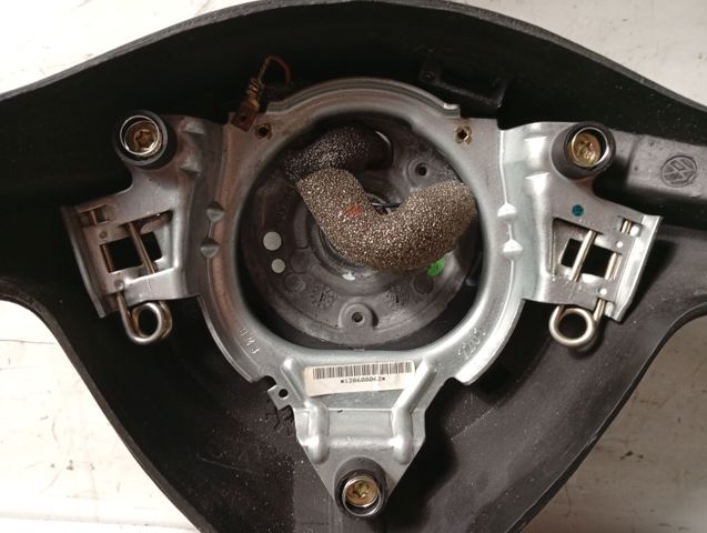 Kierownica Volkswagen Passat 3B3