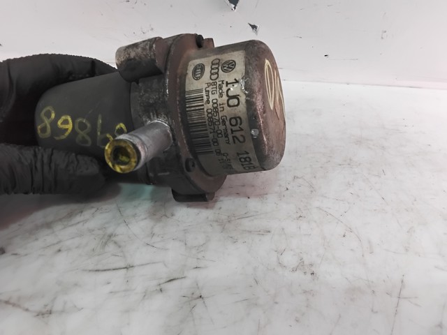 Pompa podciśnienia 1J0612181B VAG