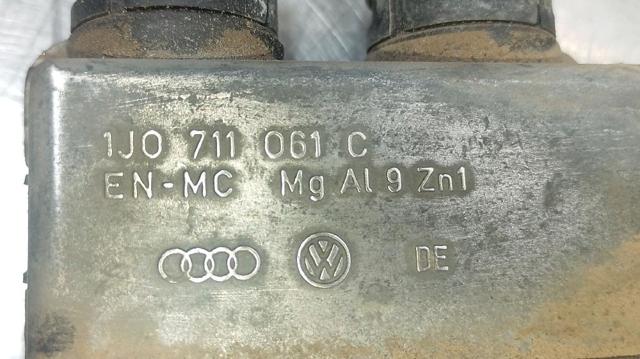 Kupić Mechanizm zmiany biegów (cięgno) Volkswagen Golf IV 1J1 w dobrej cenie