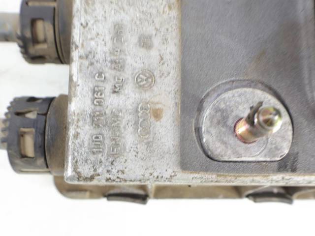 Kupić Mechanizm zmiany biegów (cięgno) Seat Toledo II 1M2 w dobrej cenie