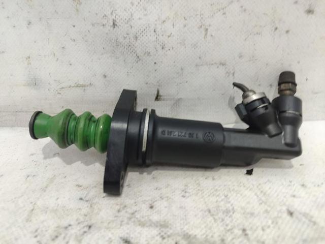 Cylinder roboczy sprzęgła 1J0721261 VAG