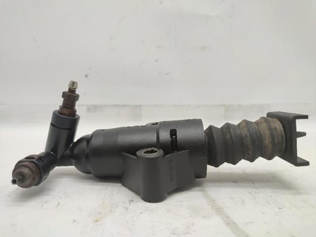 Cylinder roboczy sprzęgła 1J0721261 VAG