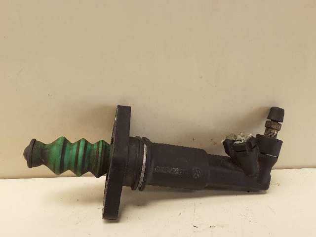 Cylinder roboczy sprzęgła 1J0721261D VAG