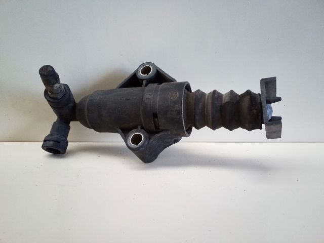 Cylinder roboczy sprzęgła 1J0721261F VAG