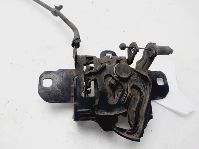 Zamek maski Volkswagen Bora